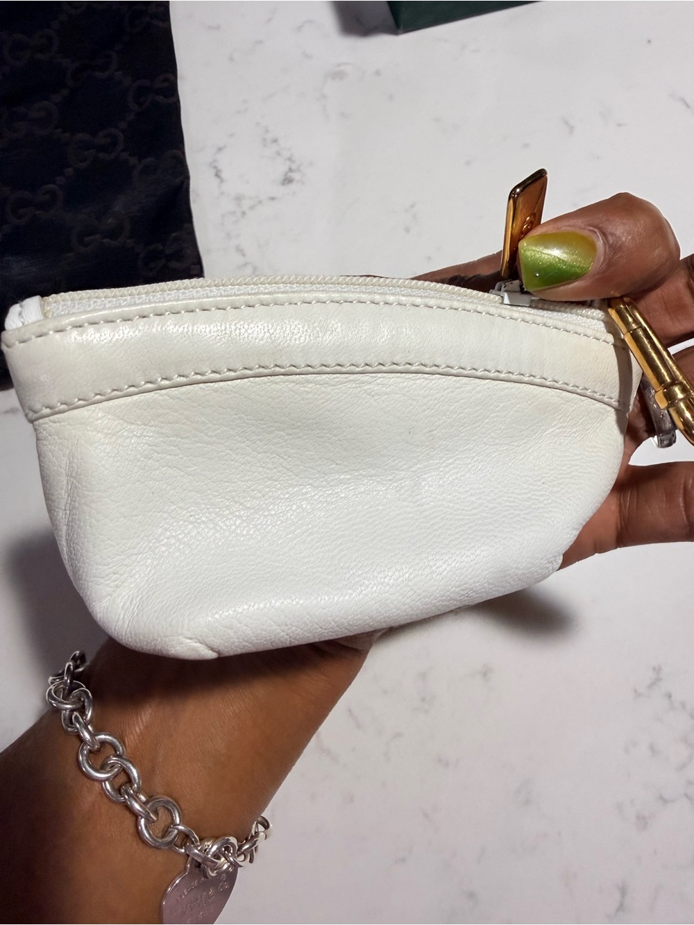 Gucci White Leather Mini Coin Pouch with Gold Zipper - Picture 2 of 13